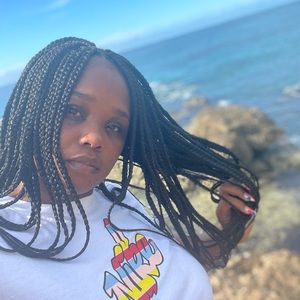 Meet your Posher, Cecelia